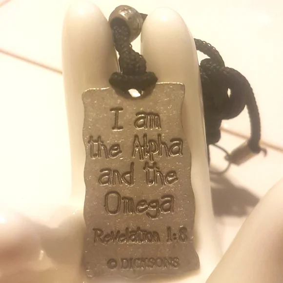 📿 Alpha & Omega Rune Necklace - Picture 6 of 6